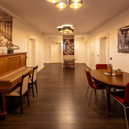Schwanen Hotel *
